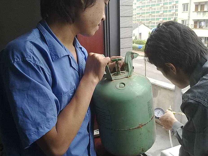 空调加氟